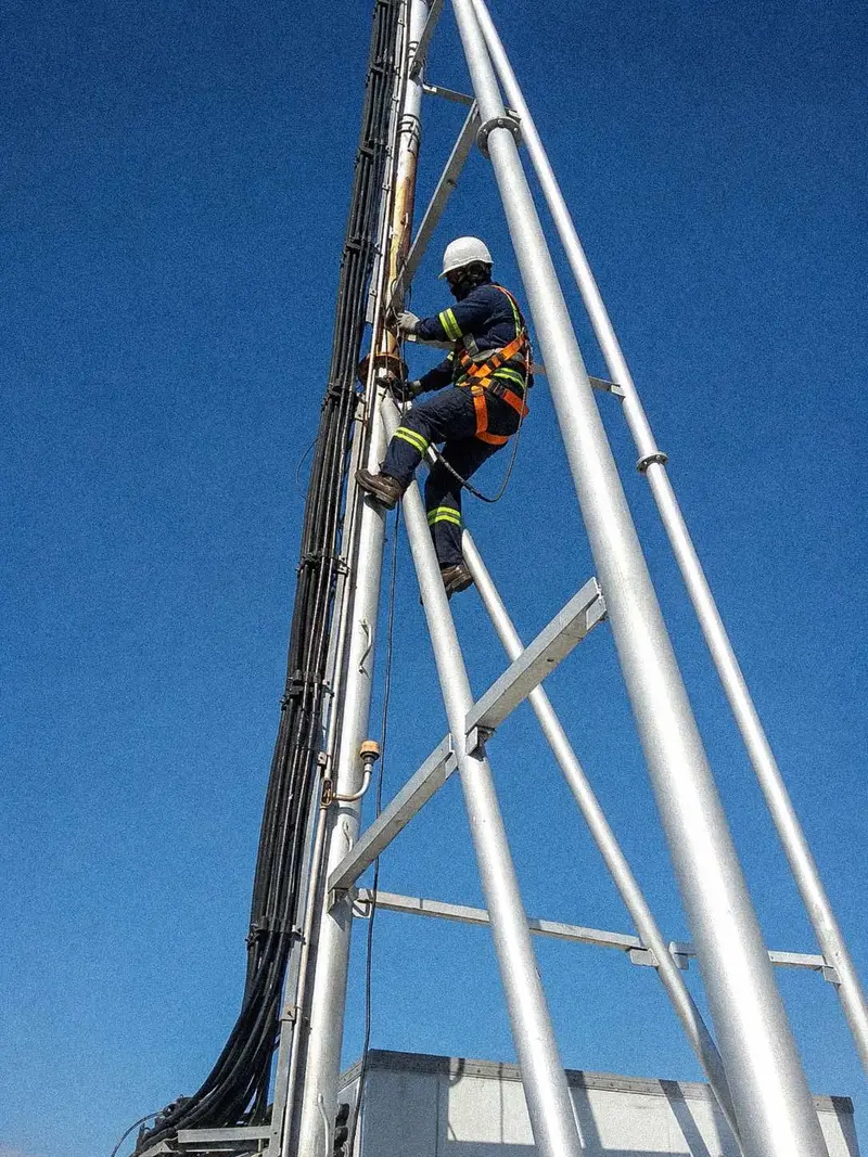 Rooftop rigging